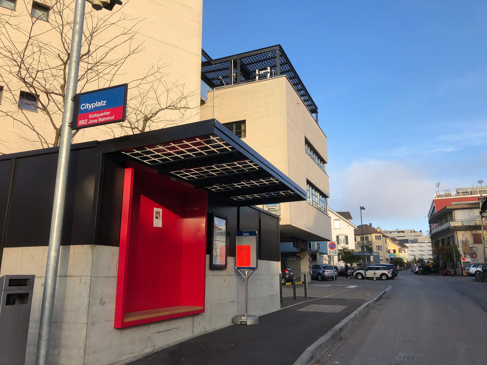 arento_Energieautarkes Bushaus in Rapperswil.jpg