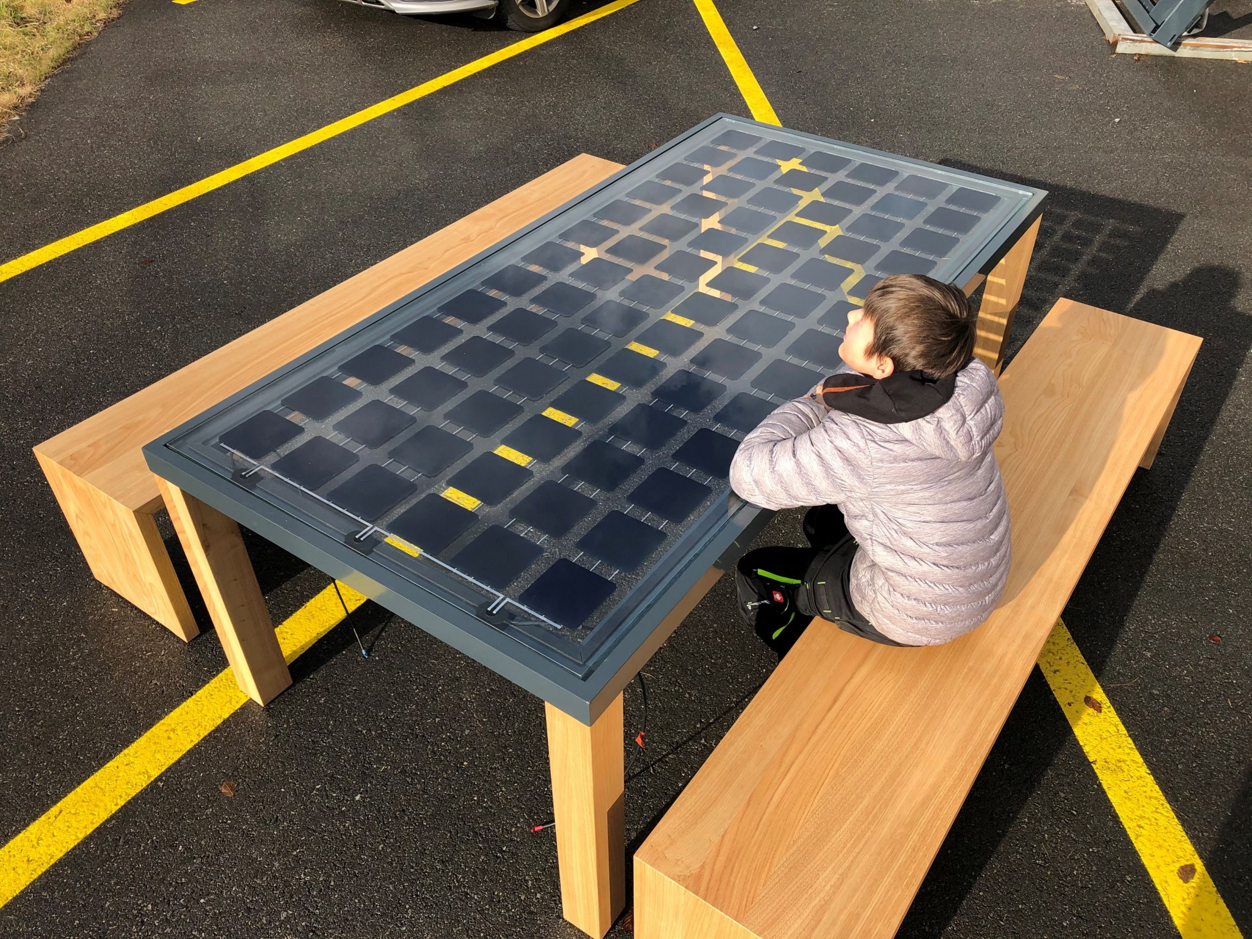 Glarner Solartisch.ch_arento ag - nachhaltige architektur_solararchitektur_plusenergiehaus_klimafreudlichbauen.jpg