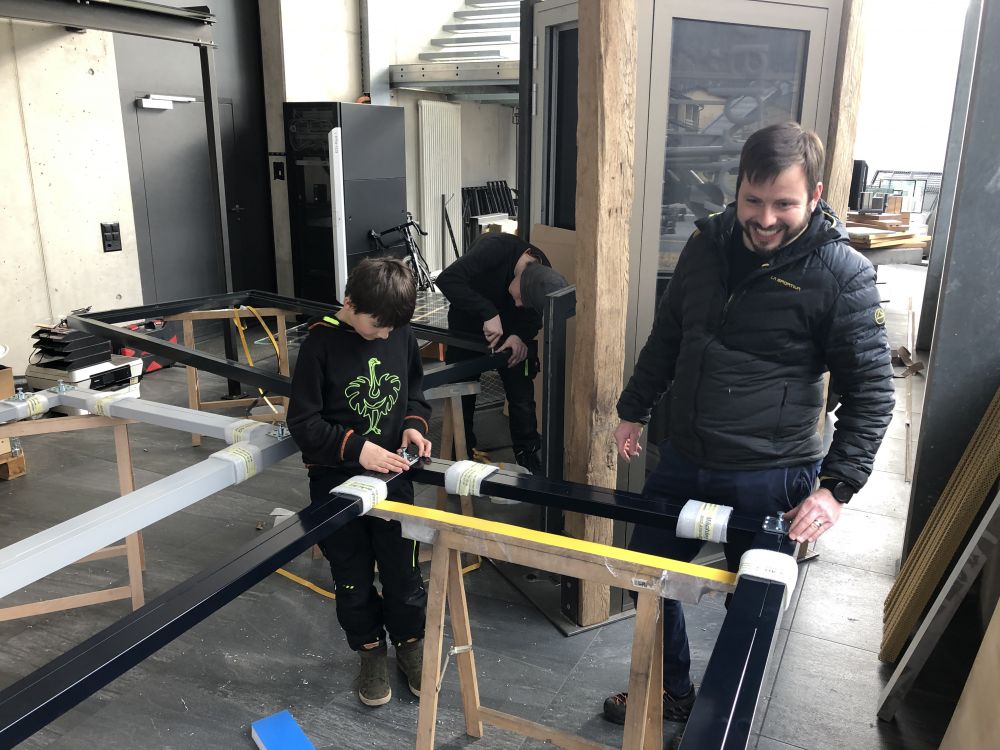 arento ag_nachhaltige architektur_Solararchitektur_Entwicklung Solartisch als Solarfassade_schwarz.JPG