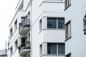 arento ag_nachhaltige architektur_Aufstockung Modernisierung MFH Stutz_Fassade Balkone West rechts 2.jpg