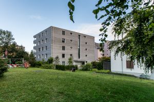 arento ag_nachhaltige architektur_SonneparkPLUS_Holzfassade Solarhaus.jpg